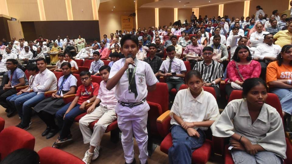 Meritorious Students and Messages of Inspiration on One Platform full info Amar Ujala Medhavi Samman Ceremony