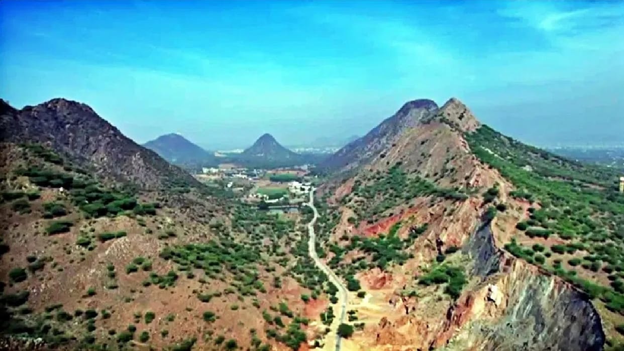 Three Rajasthan Leaders Question Aravalli Panel’s Public Consultation and Field Visits