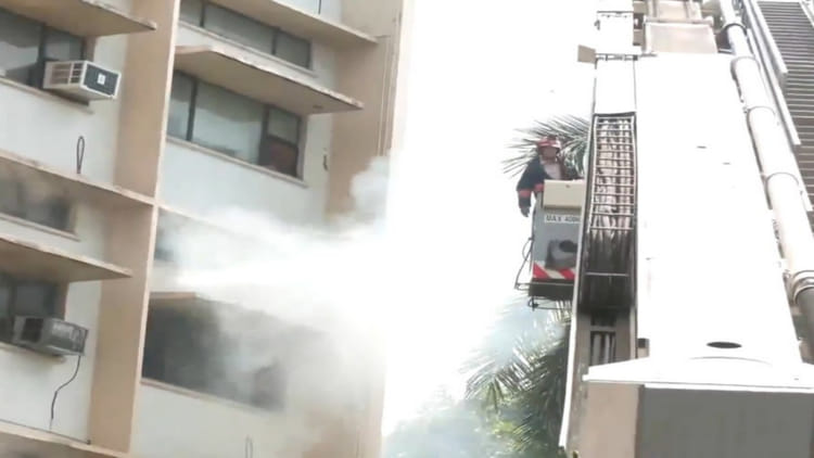 Fire: शिक्षा मंत्रालय में नहीं लगी आग, SPA भवन में हुई थी घटना, बढ़ती अफवाहों के बीच MoE ने साफ की स्थिति