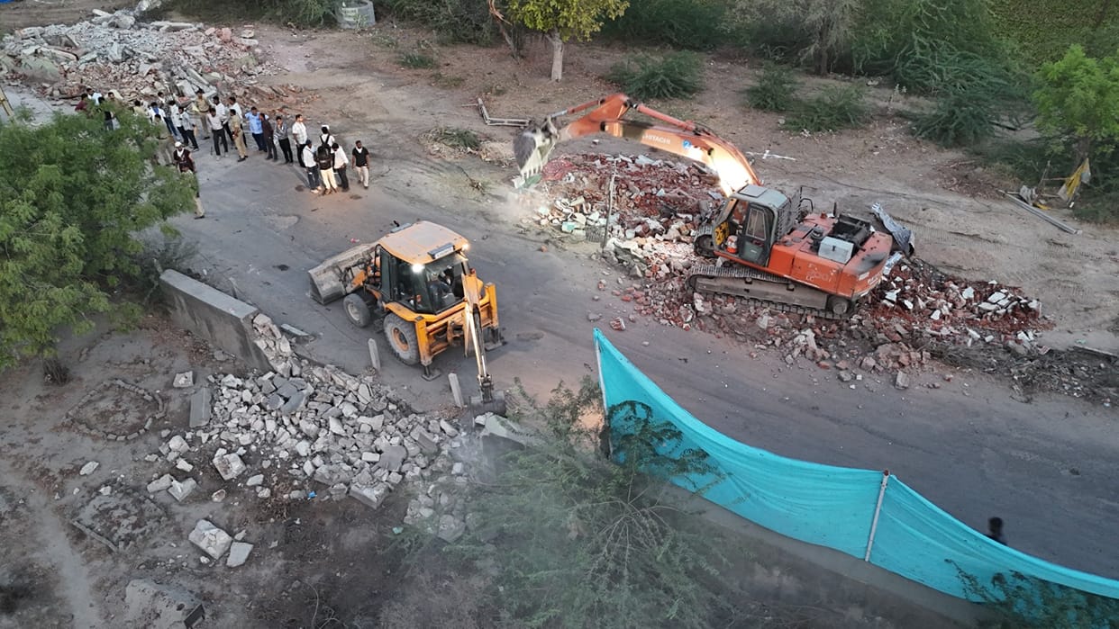 Anti-encroachment drive for highway expansion in Viramgam, structures including three dargahs demolished