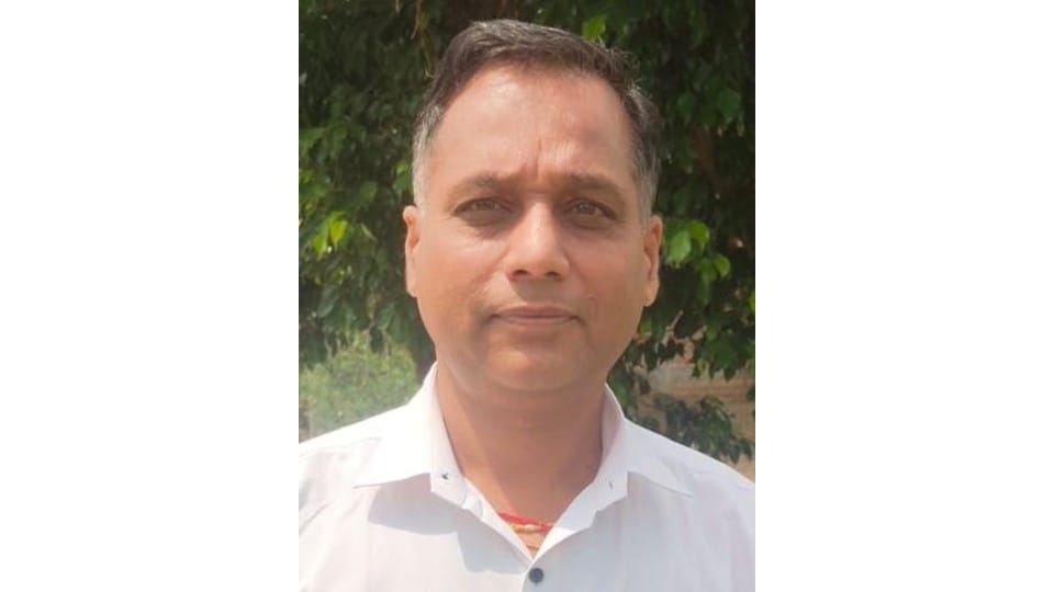 Dr. Vedprakash Agrawal becomes new CMO of Hathras