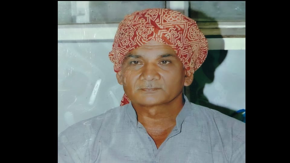 Son refuses to take father dead body