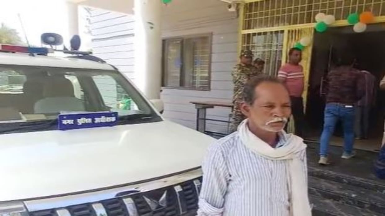 Damoh: Father of Eight Daughters Duped of 42,000 with Promise of a Son; Police Hunt for Accused