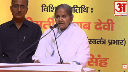 UP: Female teachers should pay attention to their attire, says UP minister Gulab Devi.