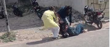 Wife Catches Husband With Girlfriend Dramatic Street Brawl Erupts in Agra
