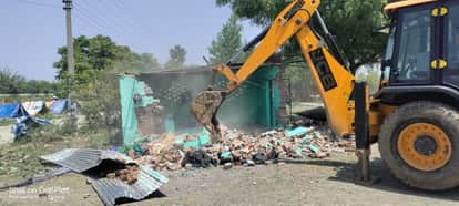 Vikasnagar Action Against Encroachment on Government Land Temporary Structures Demolished