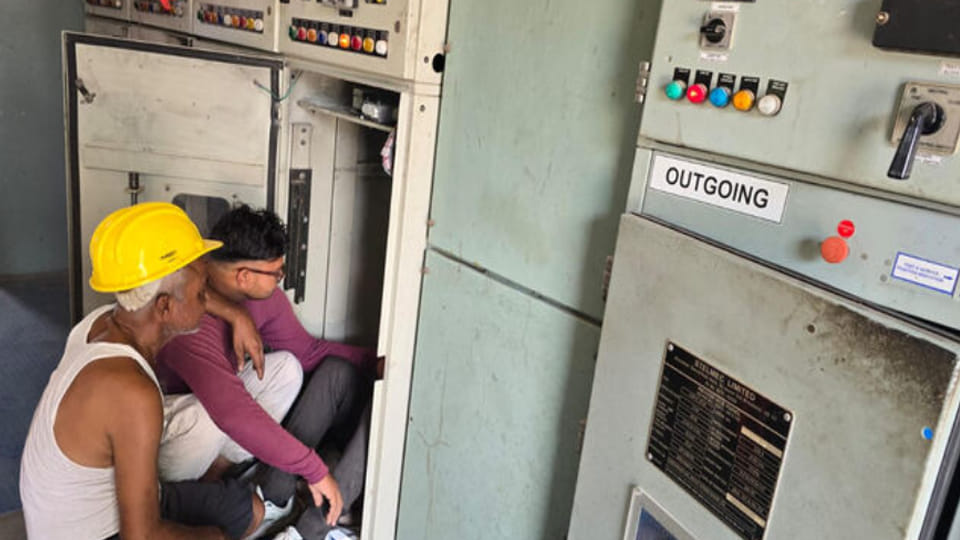 Etawah: Rat Enters Incoming Machine, Power Cut in 43 Village; Tubewell Down for 10 Hour