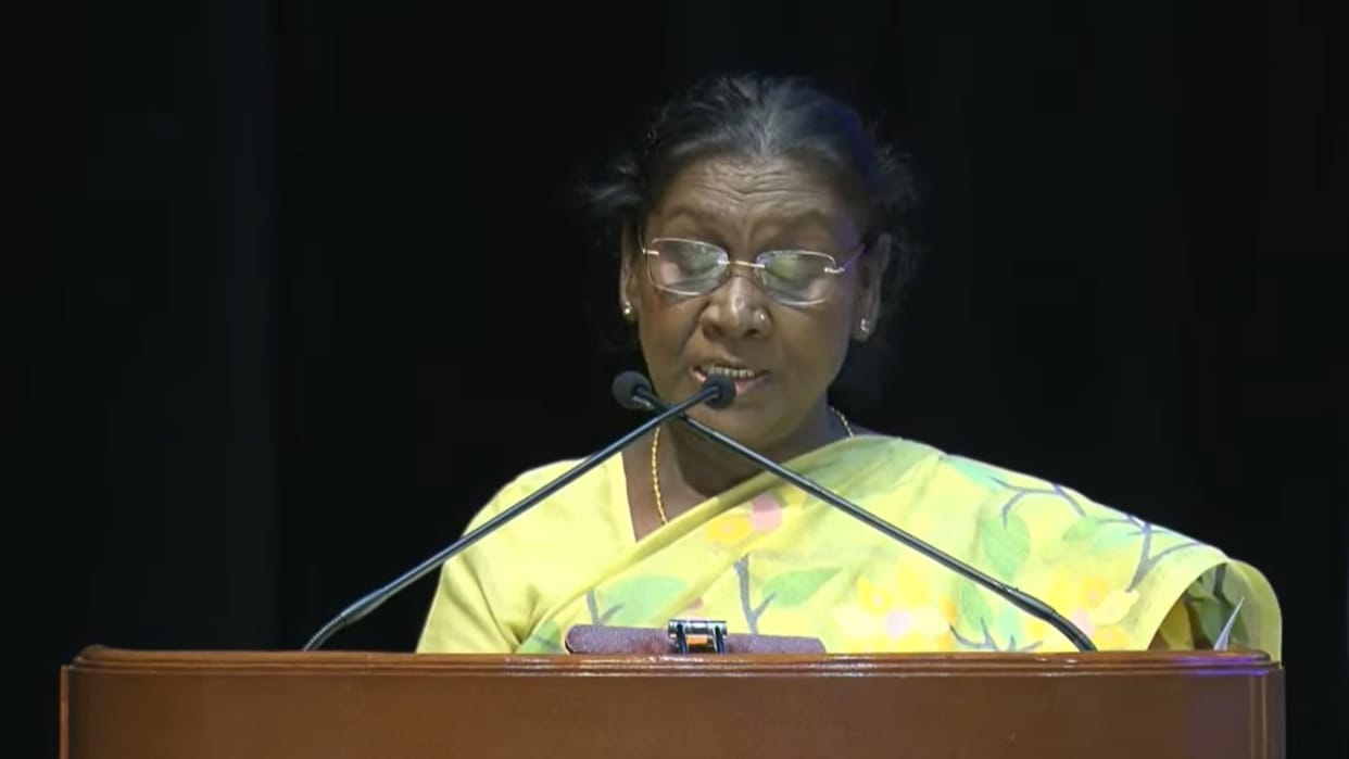 Droupadi Murmu: President Interacts with Tribal Students, Holds Dialogue with Scholarship Beneficiaries