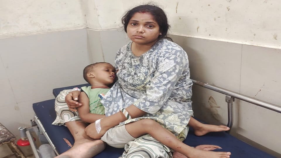 Wife Injured in Crash Unaware Husband Has Died, Keeps Asking for Him