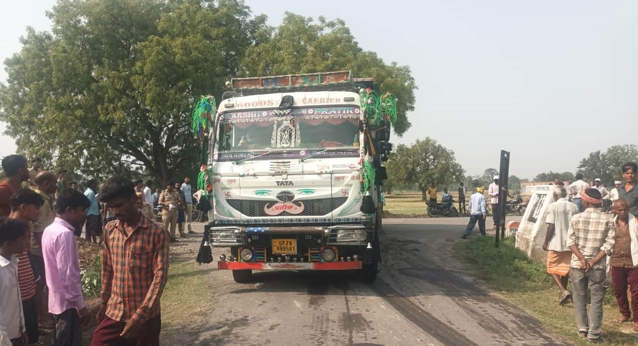 Unnao Accident Sand Laden Dumper Unleashes Havoc Two Cousins Crushed to Death Driver Absconding