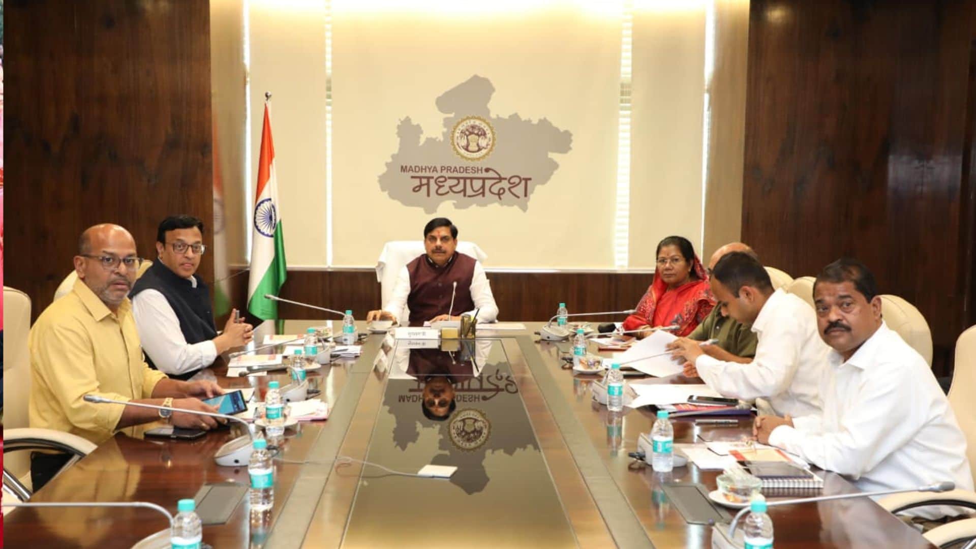 पीएचई विभाग की समीक्षा बैठक