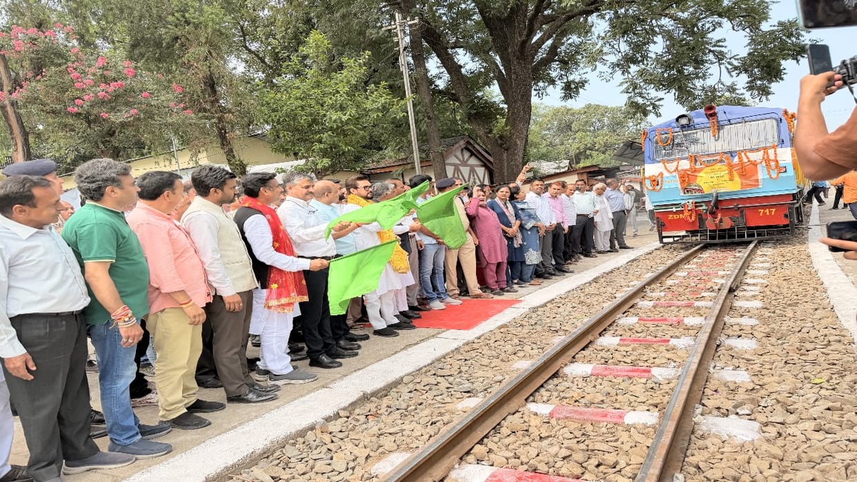 Pathankot Jogindernagar Rail Service Restored: Train Runs After Three Years; Anurag Thakur Flags It Off