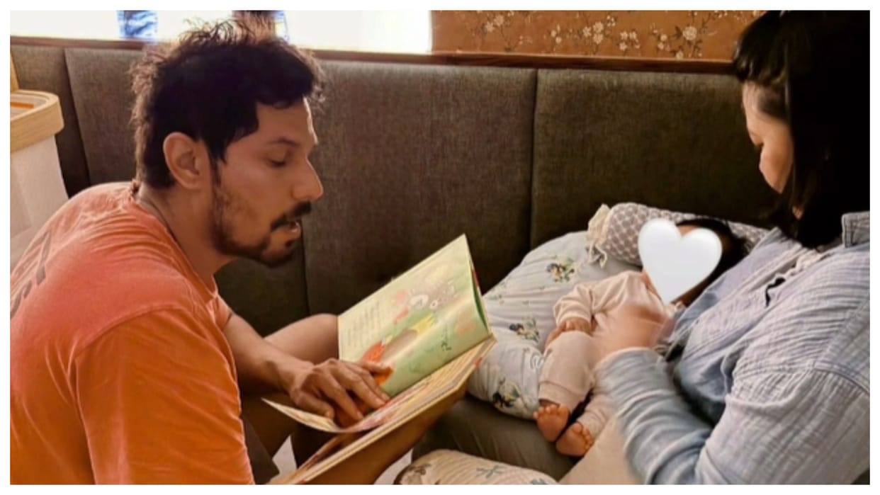 Randeep Hooda Reads Bedtime Stories To Baby Nyomika Adorable Father Daughter Moment Wins Hearts