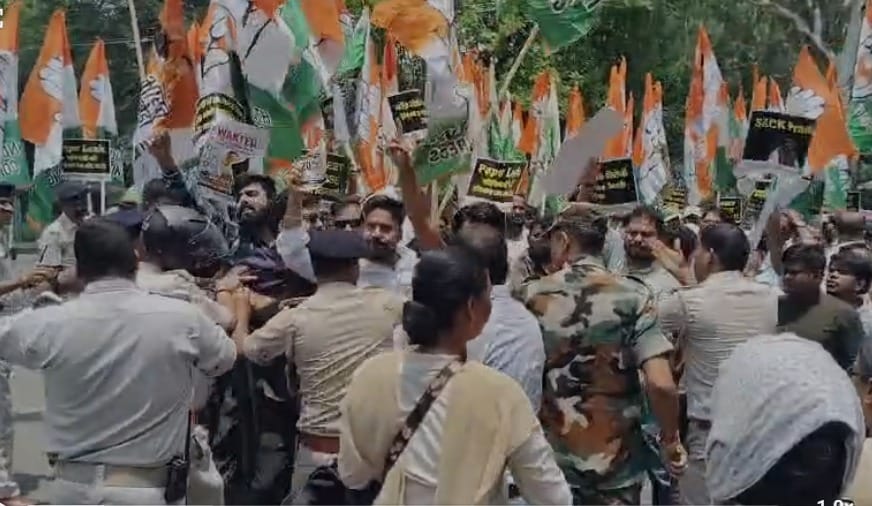 neet-paper-leak-youth-congress-protest-in-ranchi-demanding-dharmendra-pradhan-resignation