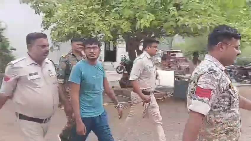 आरोपी