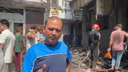 CM Rekha Expresses Grief Over Malviya Nagar Fire Issues Directives to Officials
