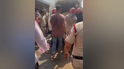 CM Rekha Expresses Grief Over Malviya Nagar Fire Issues Directives to Officials