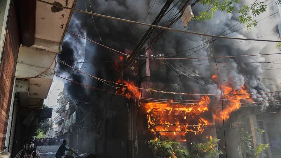 Delhi Fire A 25-Room Death Hotel Operating Under Tea-Selling Permit Completely Unrecorded in MCD Records