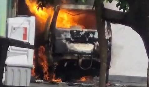 Fatal Negligence: Eco Car Burnt to Ashes After Fire Breaks Out During LPG Refilling Attempt