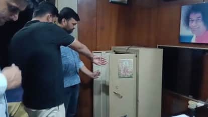 Boutique Showroom Burgled, Cash and Valuables Worth Lakhs Stolen