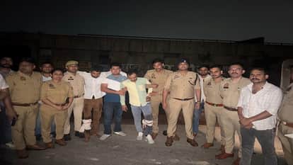 Chain Snatchers Who Robbed Tourist Near Taj Mahal Arrested After Police Encounter