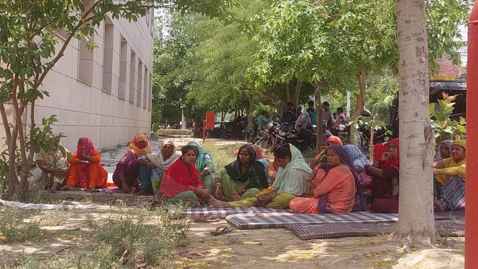 परिजन