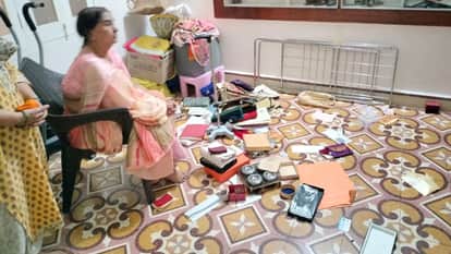 A major theft worth lakhs of rupees occurred at the home of former Minister