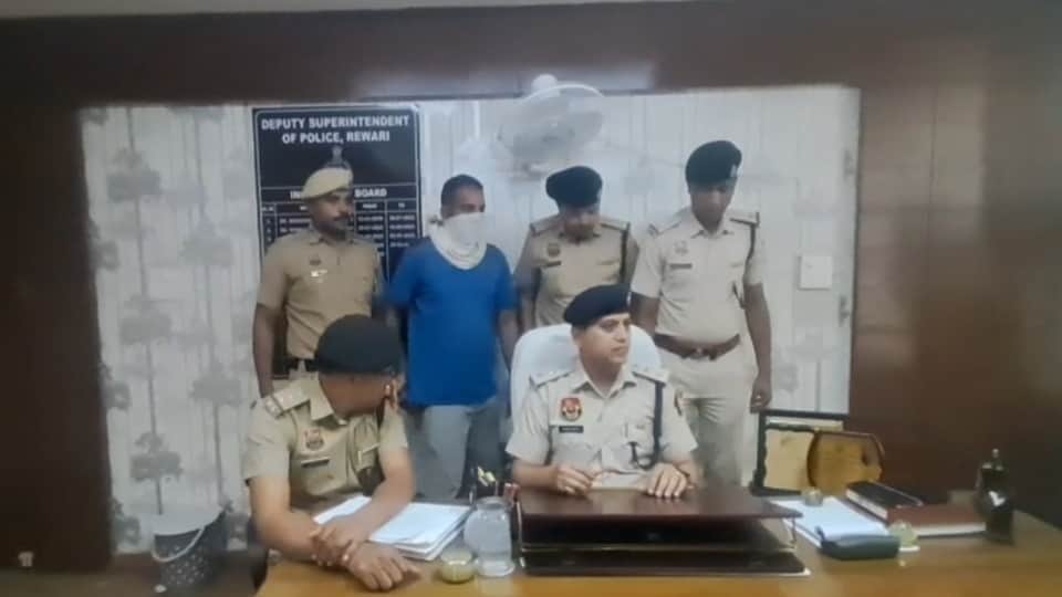 पत्नी की हत्या के मामले में गिरफ्तार आरोपी