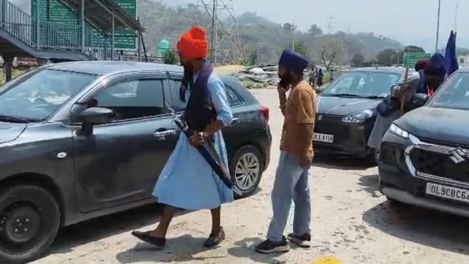 Protest Against Himachal Entry Tax Nihang Sikhs Launch Khalsa Raj Tax Campaign
