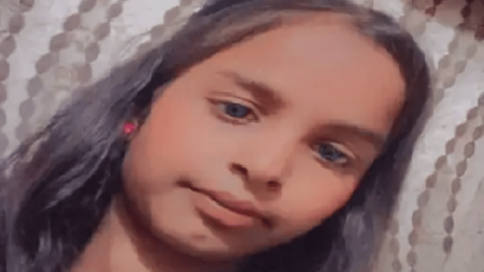 Indore news 12 year old girl commits suicide in Aerodrome area of Indore