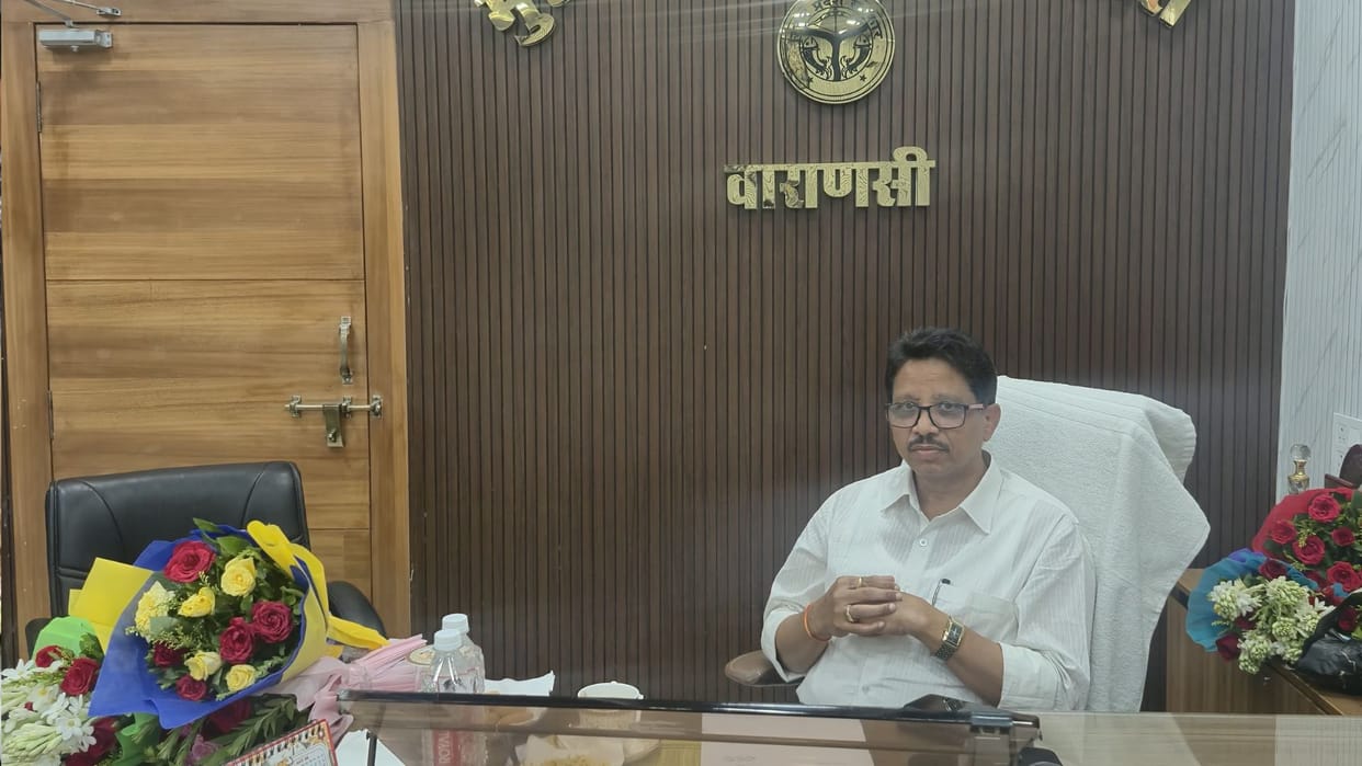 New CMO Dr. Mukesh Kumar Assumes Charge in Varanasi