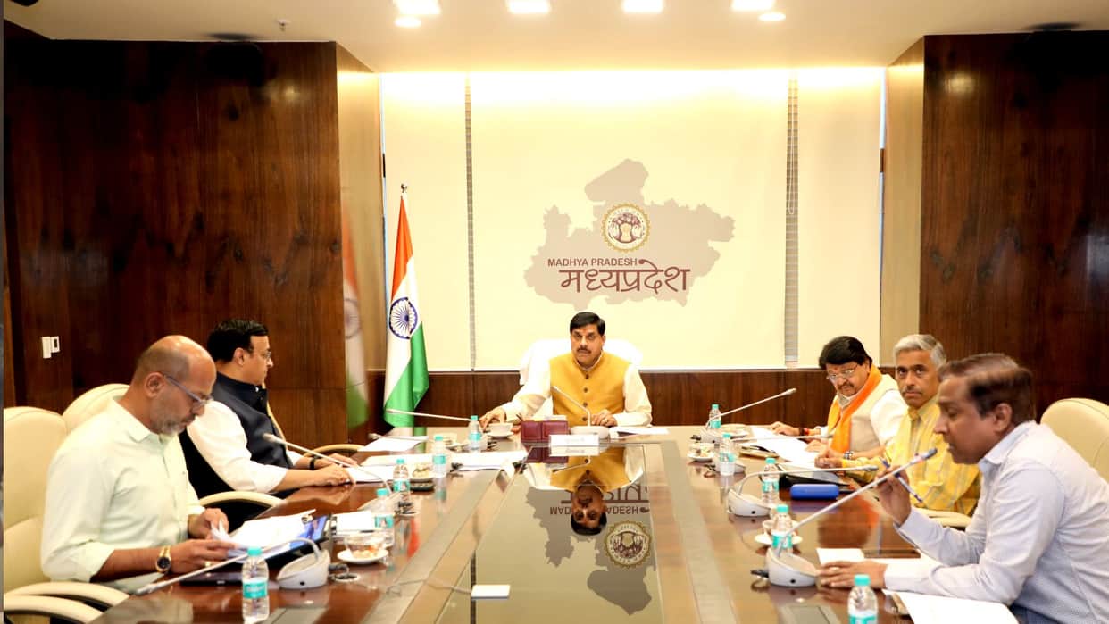MP: Bhopal-Indore Metro project reviewed, CM said- take help of tourism department to increase the number of p