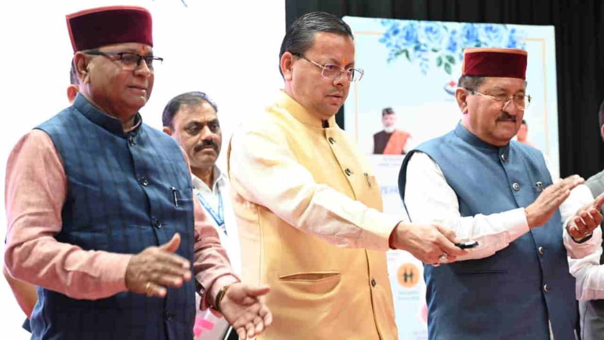 CM Dhami Transfers Pension Amount to 9.74 Lakh Beneficiaries; Administers Pledge to Respect Senior Citizens