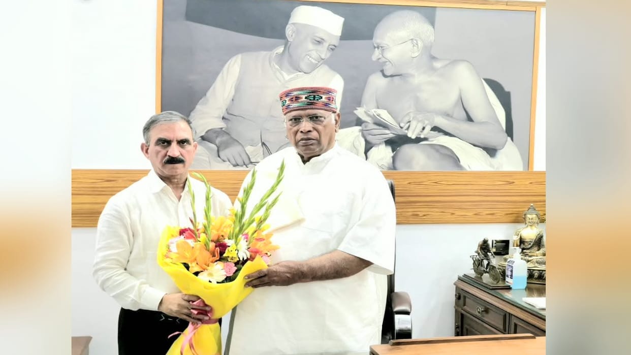 Himachal: Cabinet Reshuffle Imminent; CM Sukhu Consults with National President Mallikarjun Kharge
