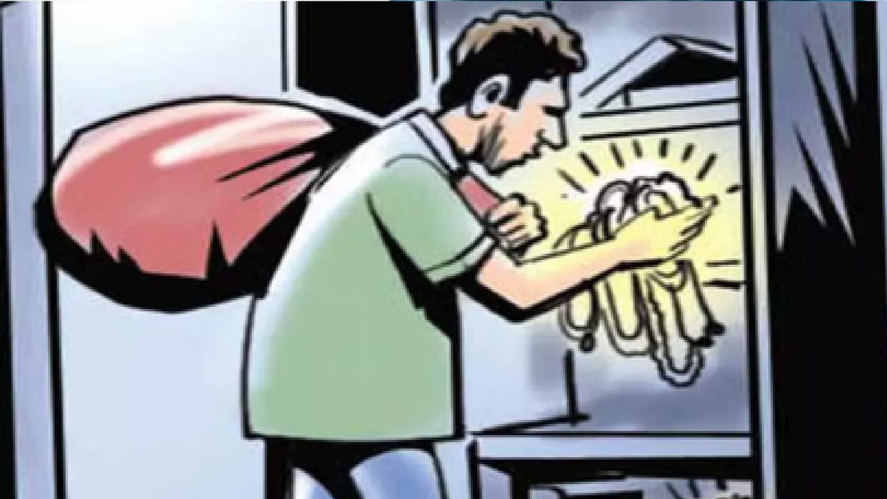 Bathroom window becomes thieves' entry gate, family inside unsuspects, 10 lakh cash and jewellery stolen