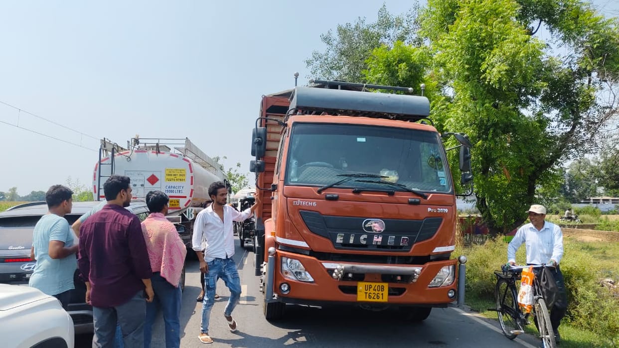 Farrukhabad Tempo Overturns After Collision with DCM Family Returning from Funeral One Dead Eight Injured