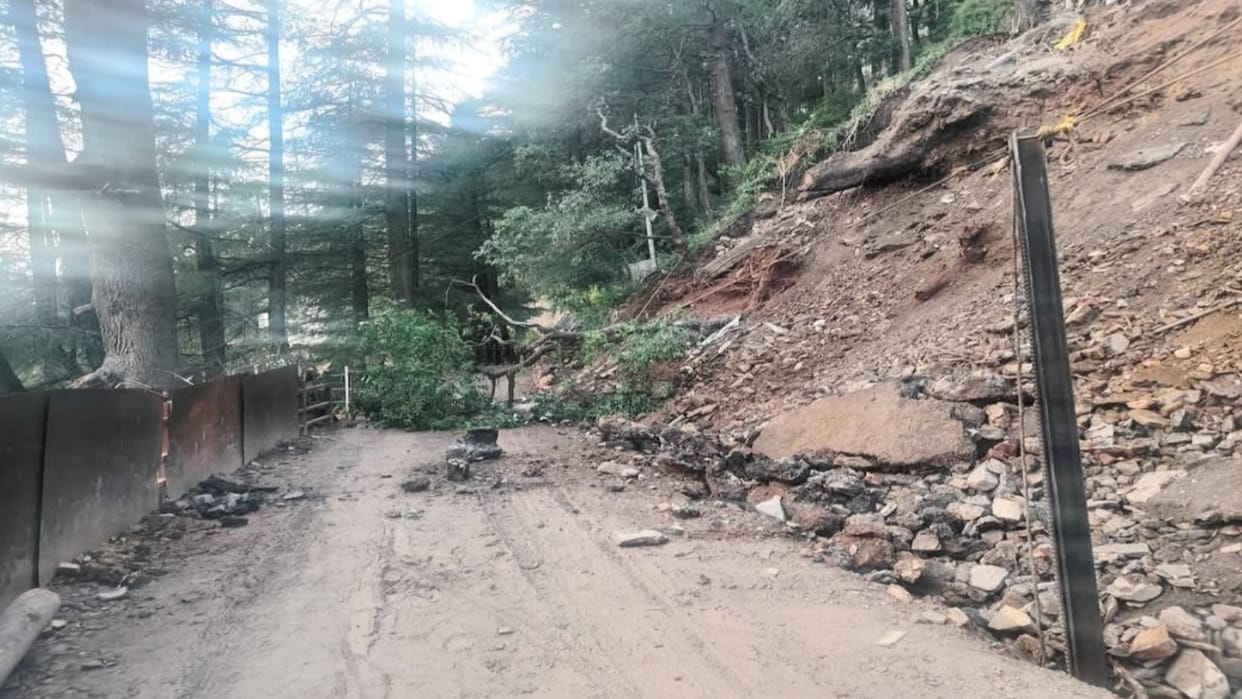 Ramchandra Chowk-Richmount Road Blocked by Landslide Following Heavy Rains