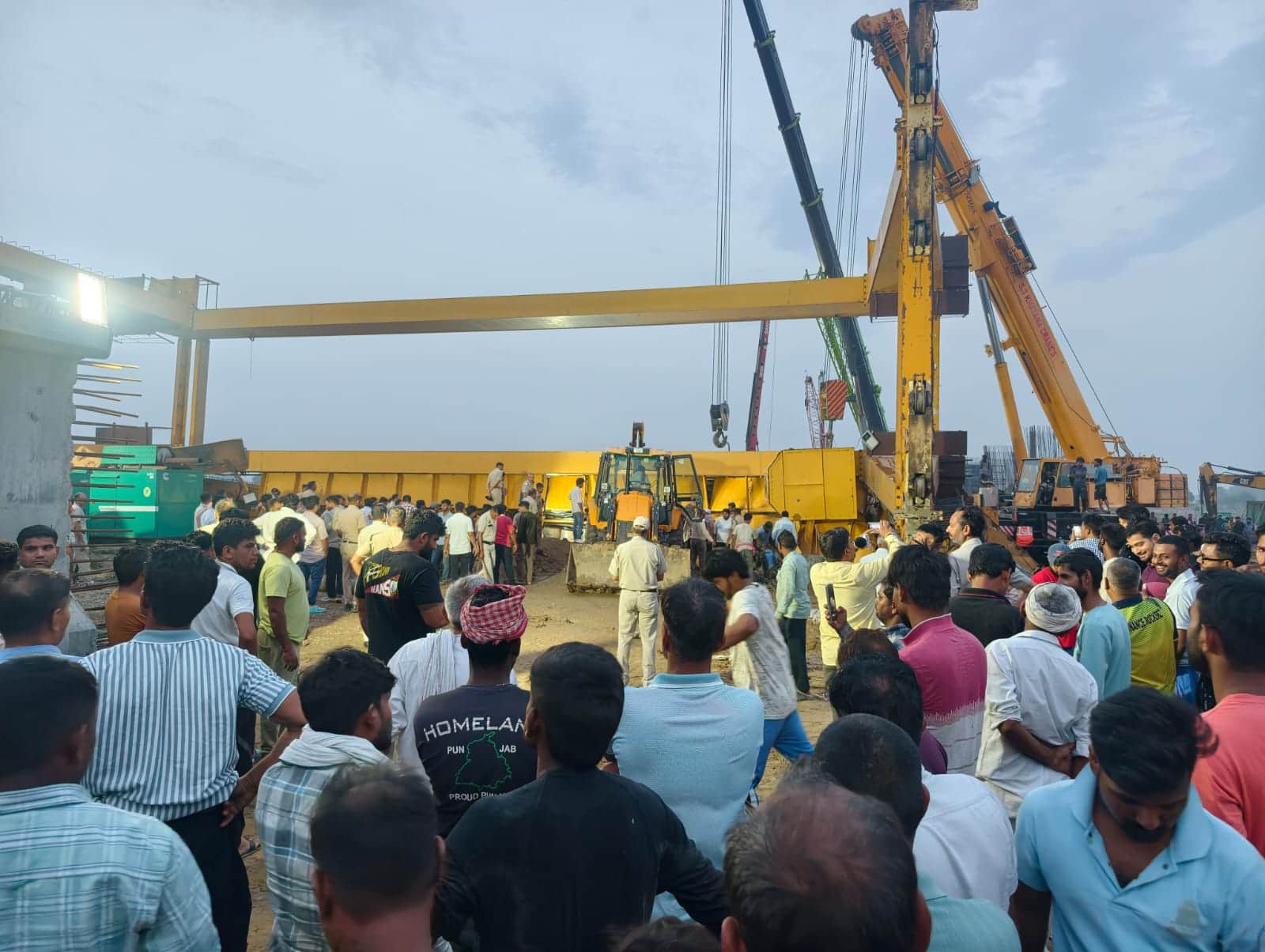 Crane Falls from Under-Construction Flyover on Ballabhgarh Jewar Expressway