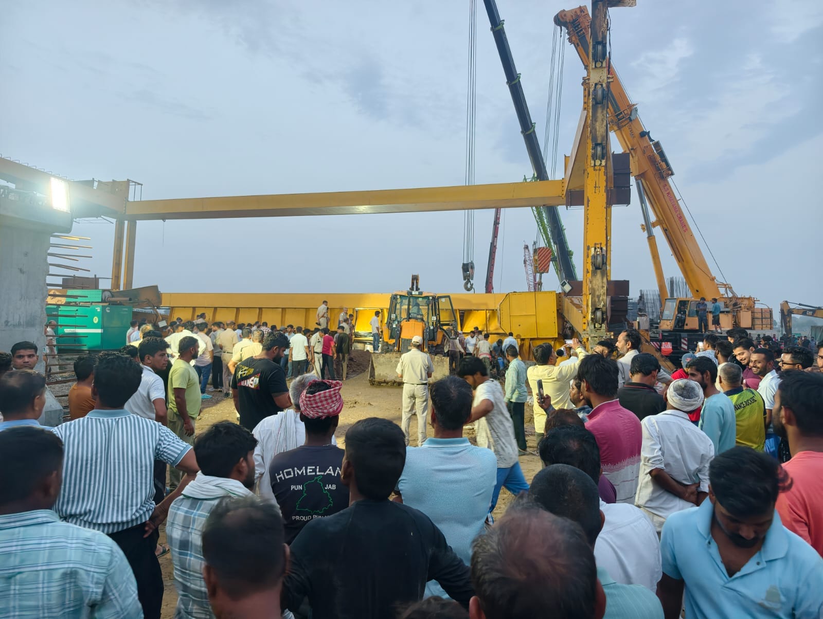 Crane Falls from Under-Construction Flyover on Ballabhgarh Jewar Expressway