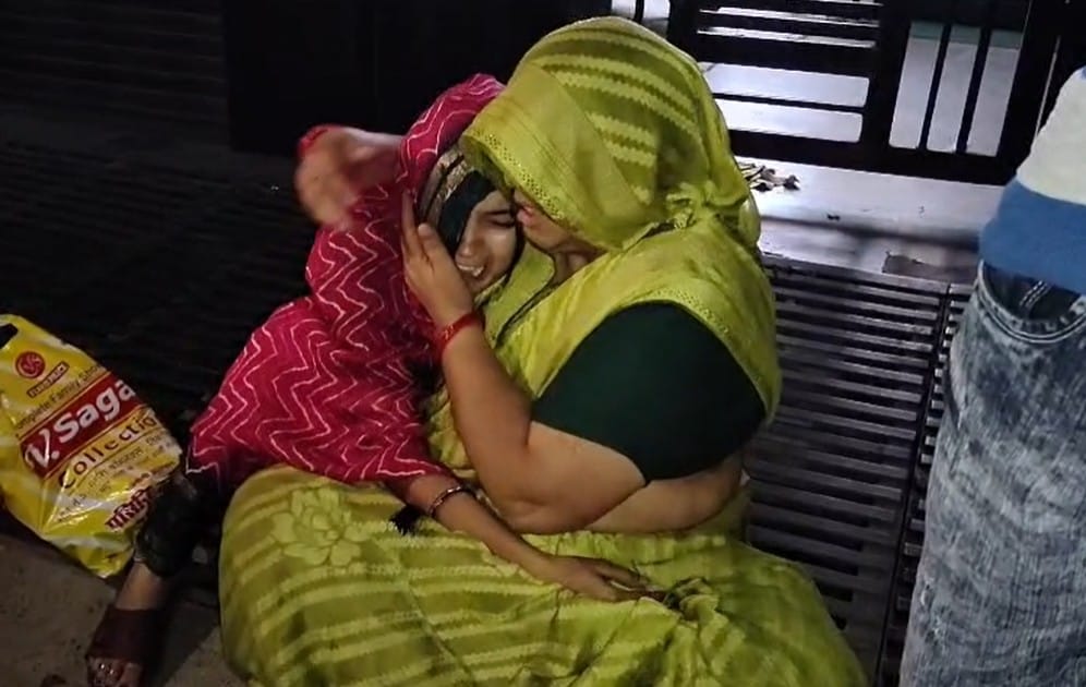 Woman Dies After Delivery in Etawah Private Hospital, Family Alleges Negligence
