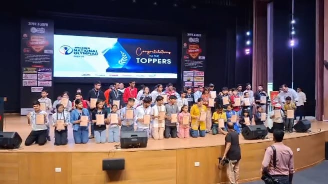 Kanpur Amar Ujala Bhavishya Jyoti event over 1000 meritorious students felicitated at the CSJMU campus