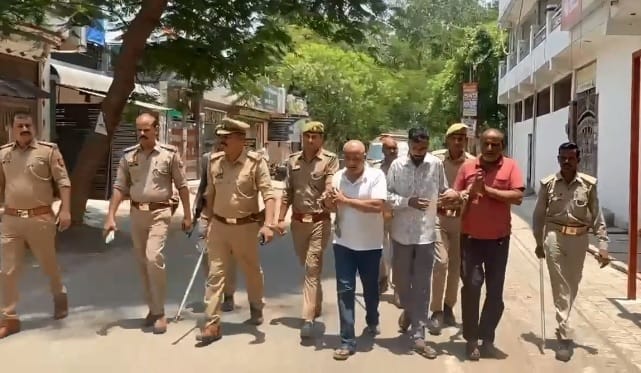 Kanpur Arrogance of the Barra murder accused shattered police paraded them on the streets