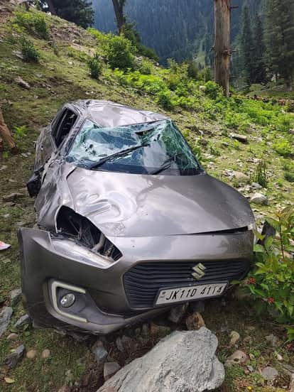 Six Family Members Injured After Car Skids Off Road Near Dubjan on Mughal Road