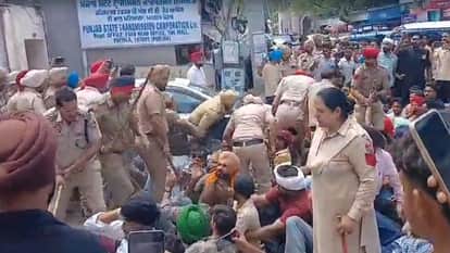Police lathicharge in front of electricity head office in Patiala