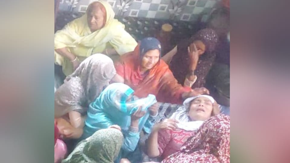 Baraut fire tragedy: Wasim jumped into the flames, picked up the burning cylinder and threw it out
