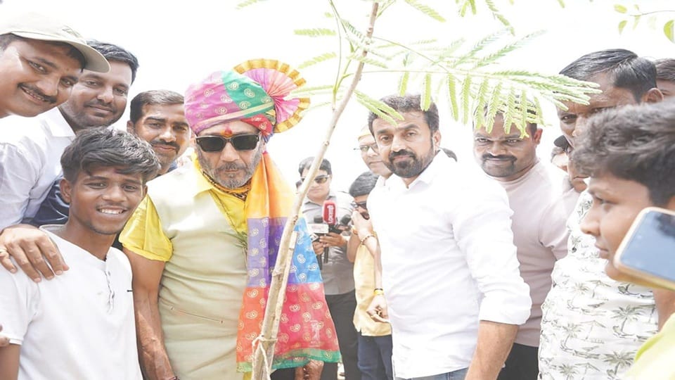 Jackie Shroff joins Shiv Sena MLA Suhas Babar's campaign