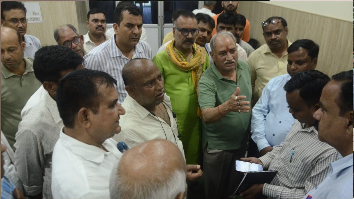 Student leader slaps Gorakhpur University employee, then reaches a compromise