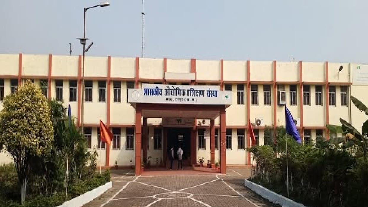 Opportunity to get admission in Government ITI of Raipur, apply online for vacant seats till June 15