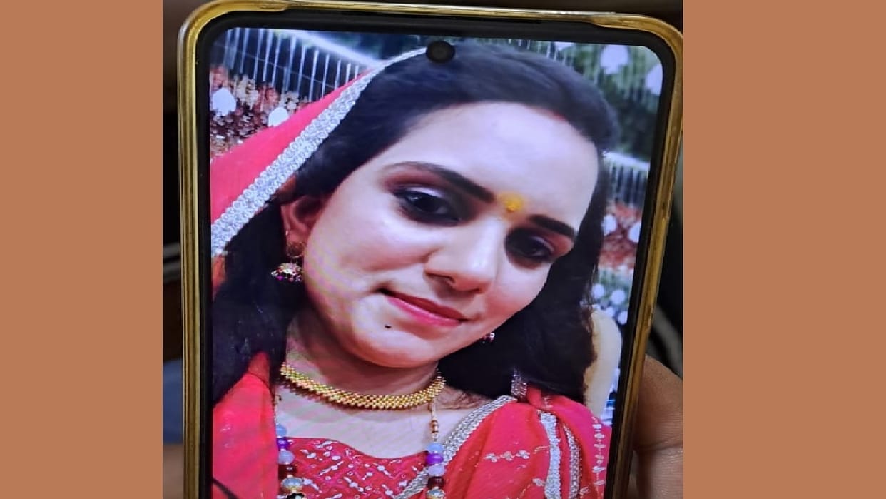 Speeding Brezza runs over B.Ed. examinee in Samalkha of Panipat woman dies in front of her husband