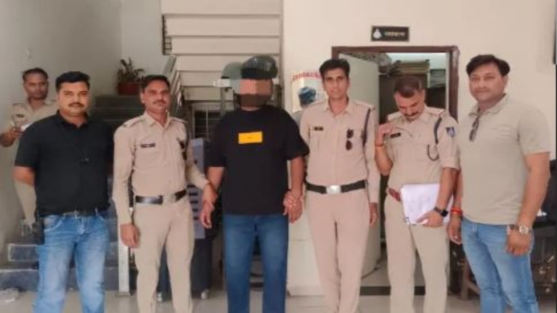 Ujjain News: Fugitive Kala Bundela Held in MD Drugs Case from Gujarat, Interrogation Reveals Key Links